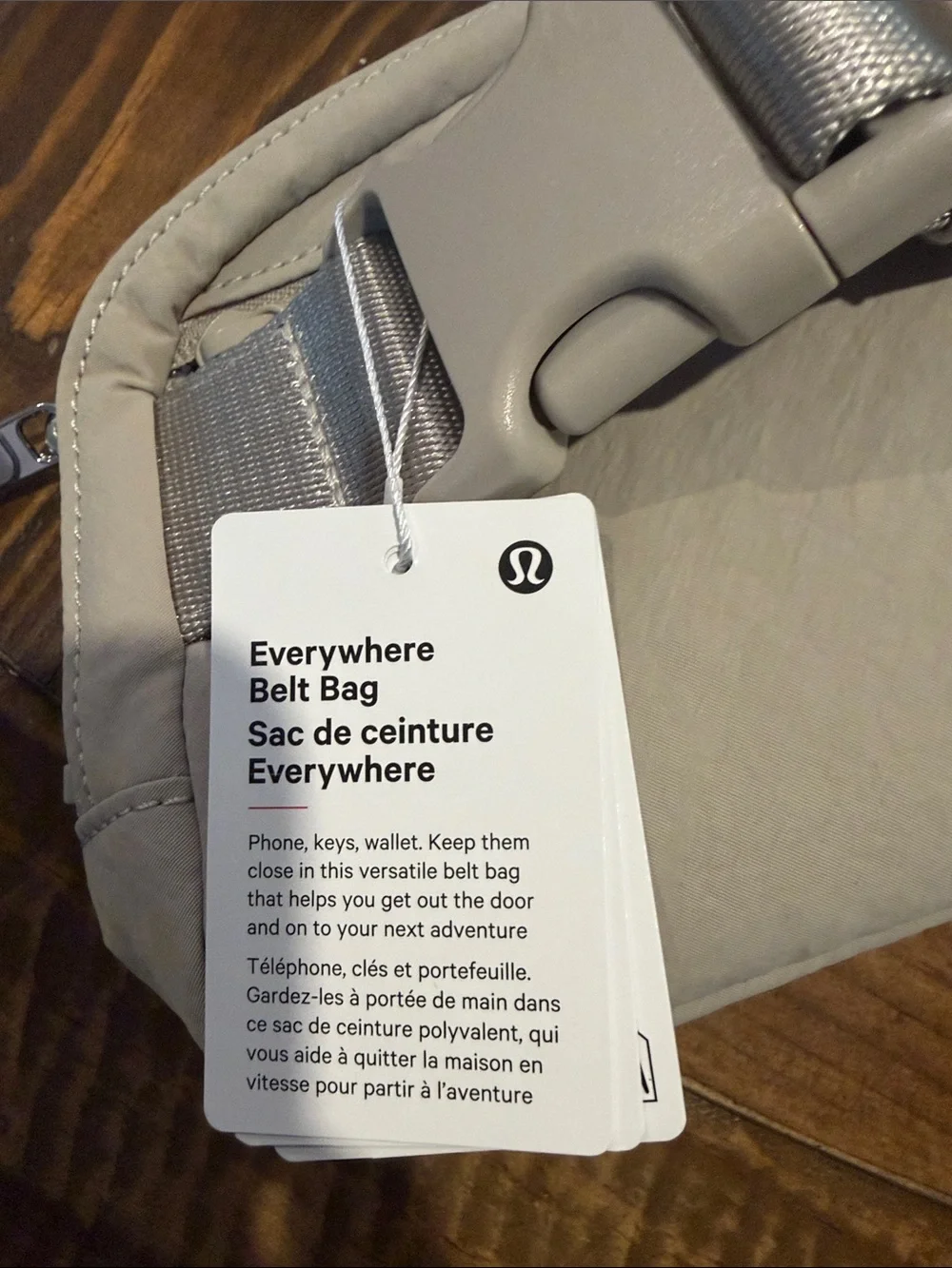 NET lululemon athletica Everywhere Belt Bag in silver - Picture 4 of 4